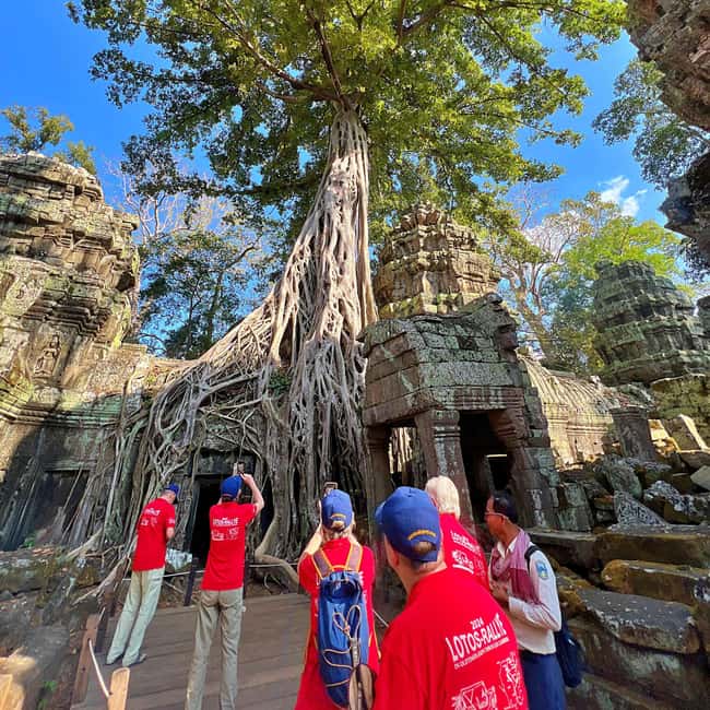 Angkor Wat in a vintage Jeep with driver - jeep rental - Dirt paths, forest roads, and the countryside