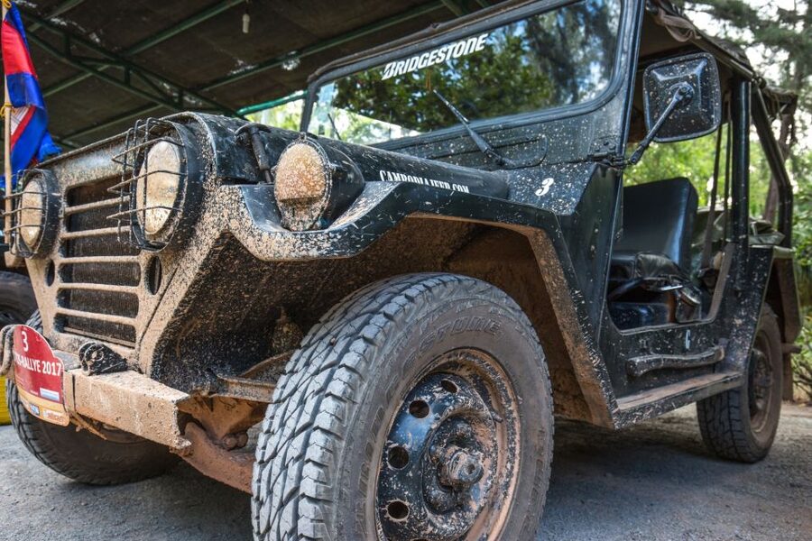 Angkor Wat in a vintage Jeep with driver - jeep rental - An early pickup and a full day at Angkor