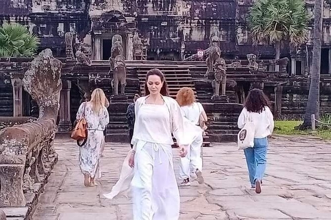 Angkor Wat Shared Tours from Siem Reap Angkor Airport (SAI) - South Gate and Bayon’s smiling faces