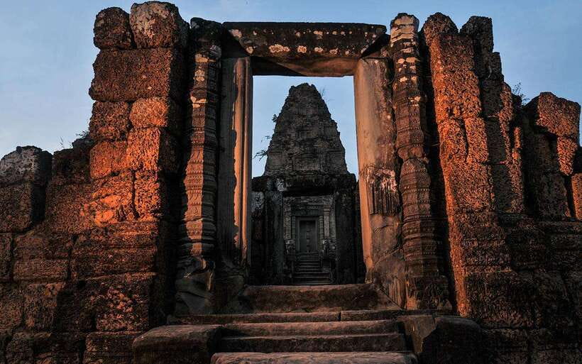 Angkor Wat Small Circle Private Car Tour in Siem Reap - Baphuon adds a different scale