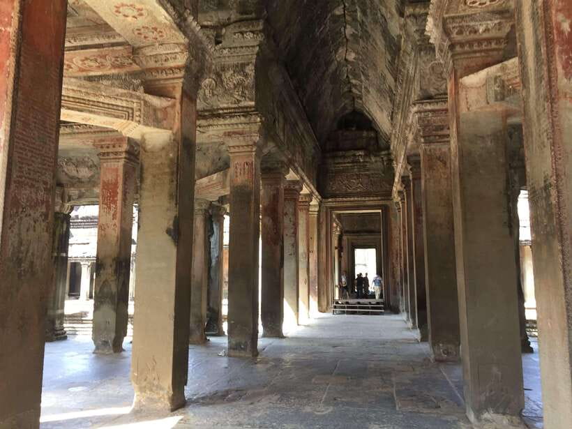 Angkor Wat, Small Circuit Private Tour with Banteay Srei - Bayon and the faces of Angkor Thom