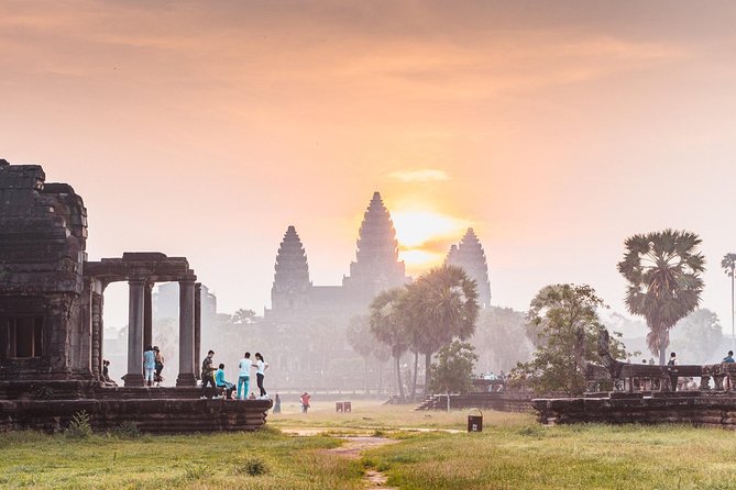 Angkor Wat Small-Group Sunrise Tour from Siem Reap - Clothing, walking, and useful items