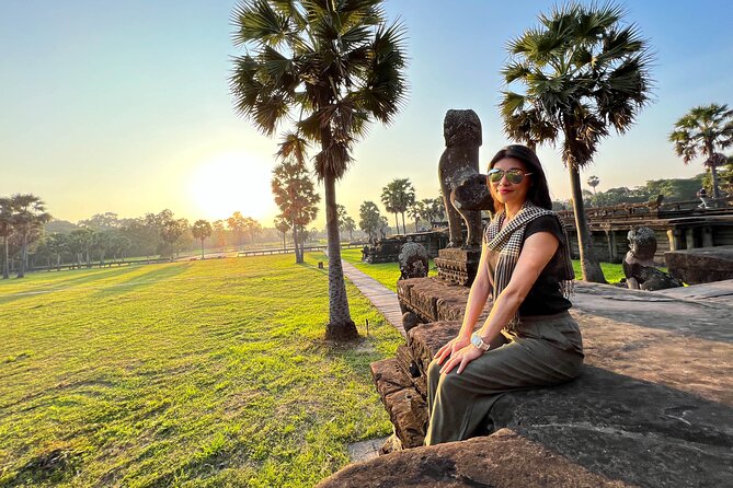 Angkor Wat Small Group Tour and Sunset with Lunch Included - Hotel pickup and the first ride into Angkor