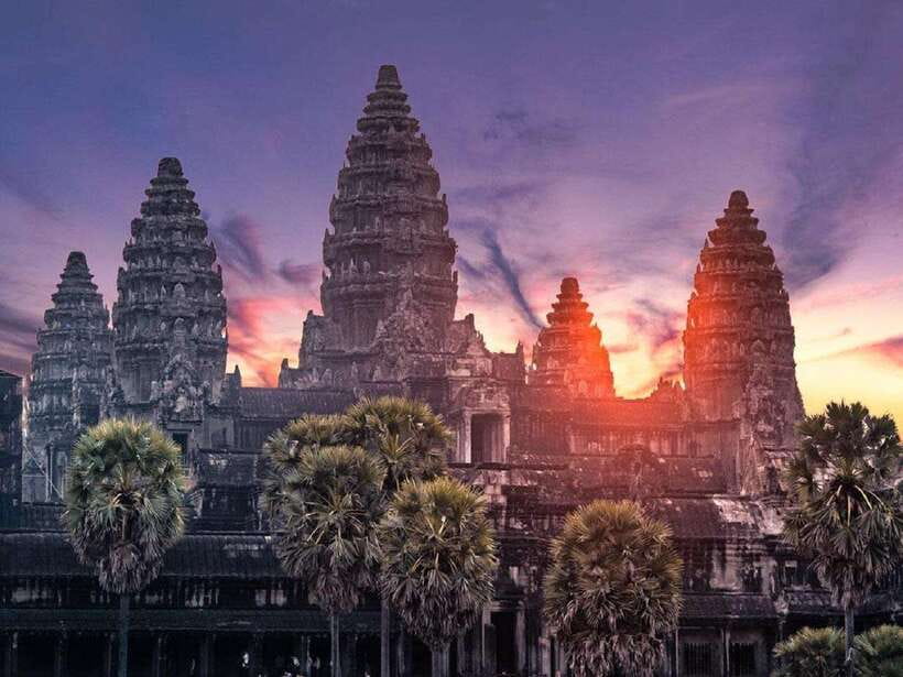 Angkor Wat Small Tour Sunrise With Private Tuk Tuk - A 4:30am start for Angkor Wat sunrise