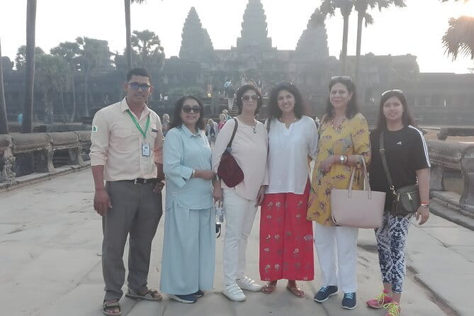 Angkor Wat & Small Tour with Bonteay Srei Temples - Why this route works for a first day at Angkor
