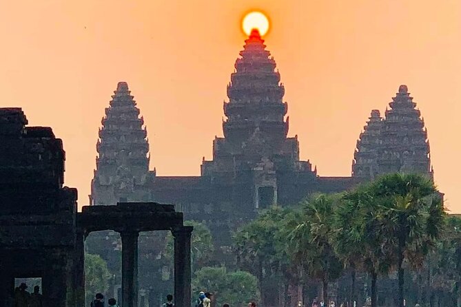 Angkor Wat Sunrise & All Highlight Angkor Temple Private Day Tour - Angkor Wat sunrise begins before dawn
