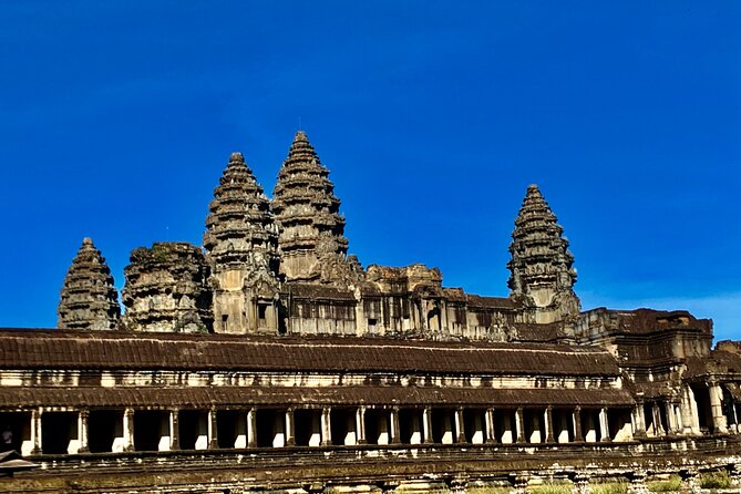 Angkor Wat Sunrise and Angkor Thom Sunset Tour - Angkor Thom and the late-day light
