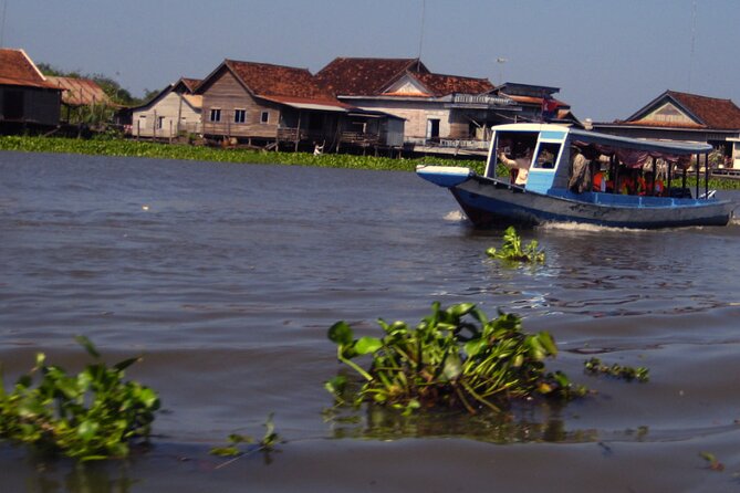 Angkor Wat Sunrise and Tonle Sap Cruise Sunset Tour - The guide and the long-day rhythm