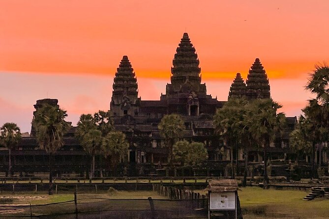 Angkor Wat Sunrise Experience – Ultimate 1-Day Guided Temple Tour - What the guide and driver add