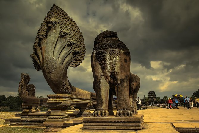 Angkor Wat Sunrise Private Experience with Guide from Siem Reap - Comfort during an eight-hour temple day
