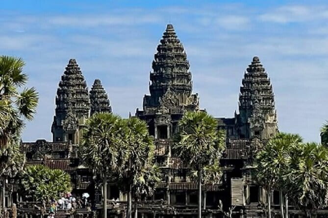 Angkor Wat Sunrise Small-Group 1-Day Tour from Siem Reap - Why the pre-dawn start is worth it