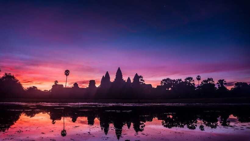 Angkor Wat: Sunrise: Ta Prohm and Bayon Temple Tour - What the guide and transport add