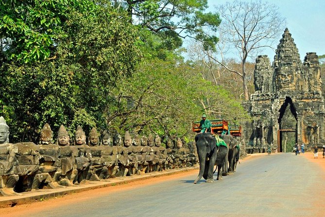 Angkor Wat Sunset Tour - Angkor Thom and Bayon’s stone faces