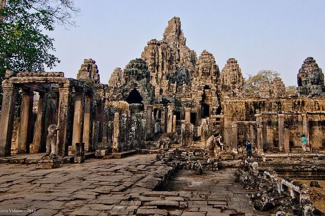 Angkor Wat Sunset Tour - The van, guide, and group experience