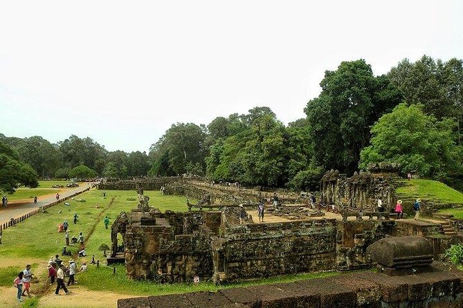 Angkor Wat Sunset TUK TUK Tour - Angkor Thom packs several sights into one stop