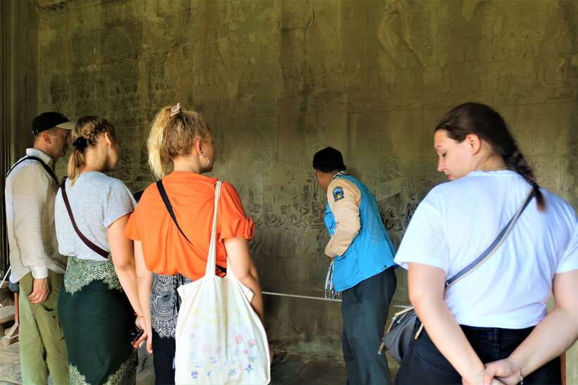 Angkor Wat: Tuk Tuk and Walking Tour - Lunch and the practical middle of the day