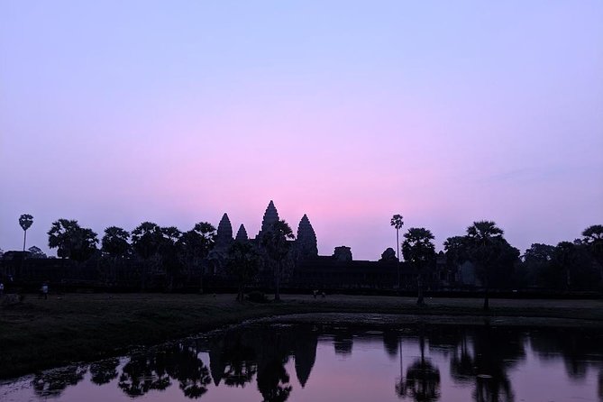Angkor World Heritage with Sunrise - Small Group - A short breakfast break outside the temple