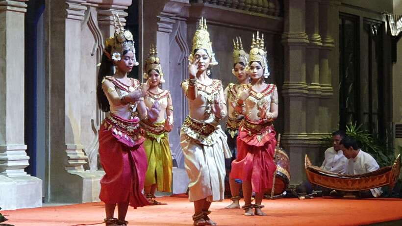 Apsara Performance Including Buffet Dinner & Hotel Pick up - What the Two-and-a-Half-Hour Schedule Feels Like
