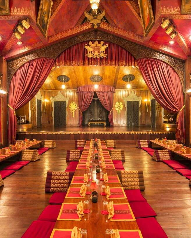 Apsara Theater Performance include dinner & Hotel pick up - Arriving at Apsara Theatre
