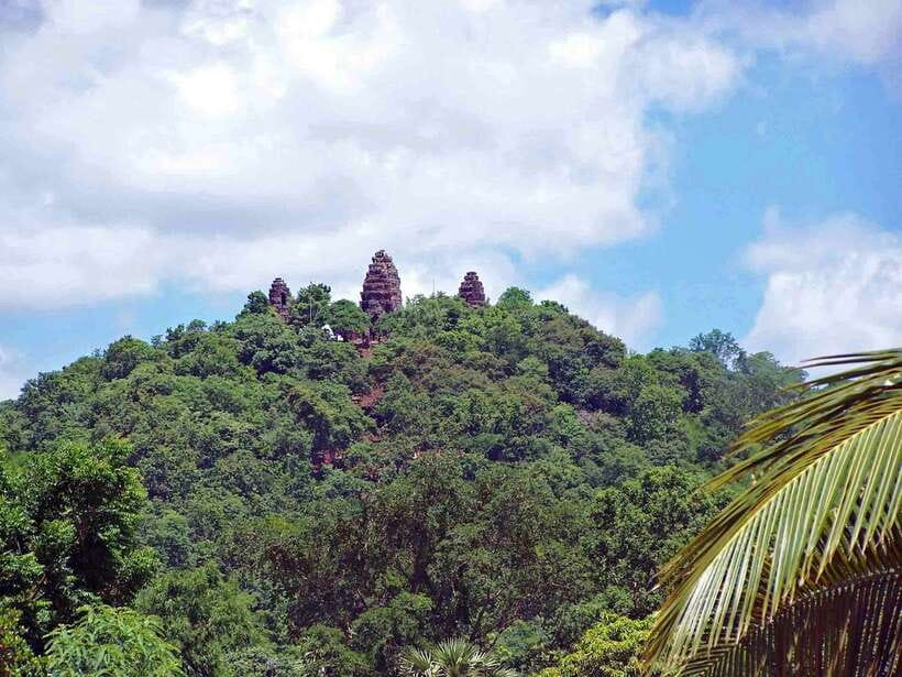 Bamboo Train, Banann Temple, Fruit Bat, Bat Cave, Sunset - Who will enjoy this full-day route