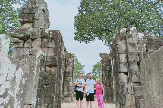 Banteay Srei and Grand Circuit Heritage Tour from Siem Reap - The air-conditioned van is more than a small comfort