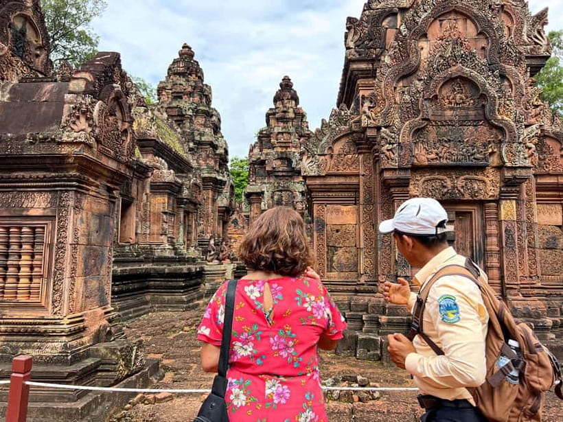 Banteay Srei, Beng Mealea and Kulen Mountain with Picnic - Banteay Srei starts the day with detail