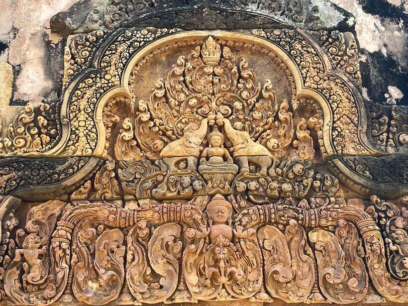 Banteay Srei, Kulen Waterfall & Beng Mealea Small-Group Tour - The 1000 Lingas riverbed