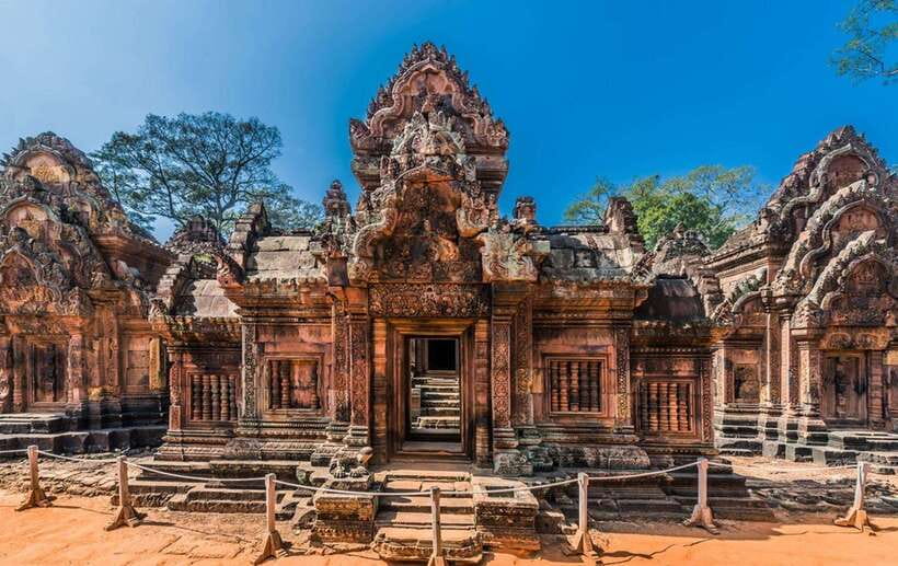 Bantey Srei, Kbal Spean and Landmine museum Private Tuk-Tuk - Banteay Srei and the finest carvings near Angkor