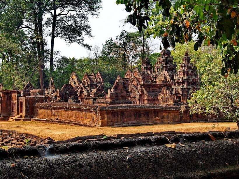 Bantreay Srei , Kbal Spean and Landmine Museum with Tuk Tuk - Kbal Spean requires effort before the reward