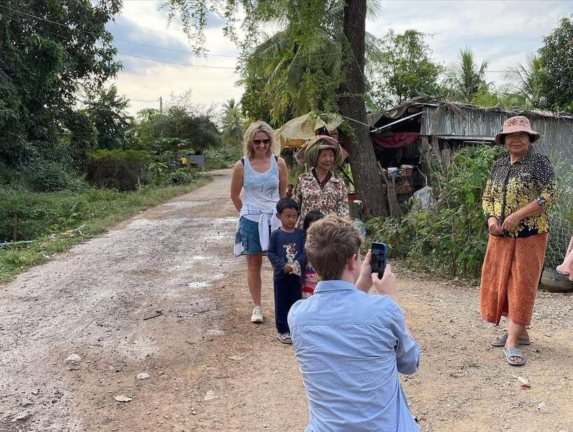 Battambang: Bamboo Train, Bat Cave and Killing Cave Tour - Battambang’s city sights before the countryside