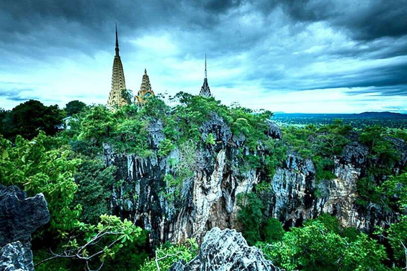 Battambang: Bamboo Train, Bat Cave, Killing Cave by Tuk Tuk - Walking the suspension bridge and visiting Kampong Pil Pagoda