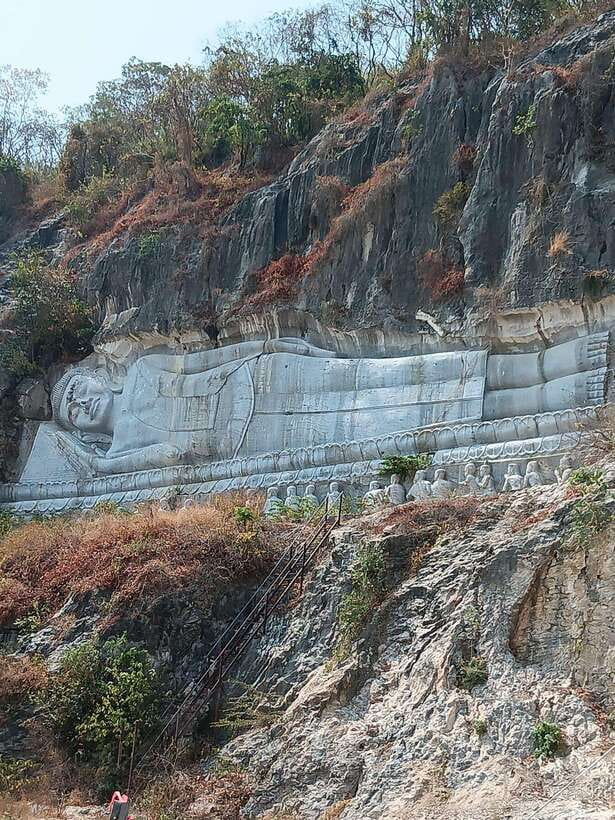 Battambang Private Full-Day Tour - Ek Phnom Temple and Battambang’s public face
