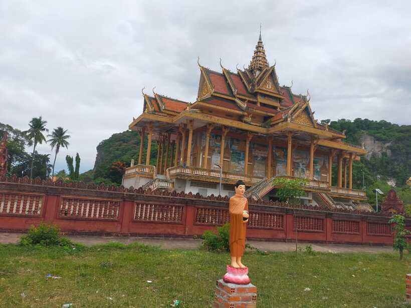 Battambang: Tuk-Tuk, Bamboo Train, Killing/Bat Caves, Sunset - What the $9 price really includes