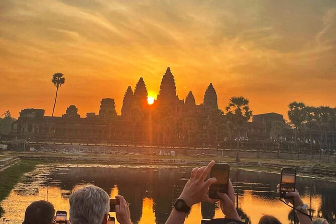 Best Taxi Siem Reap to Battambang - English Speaking Driver - The driver and the value of English