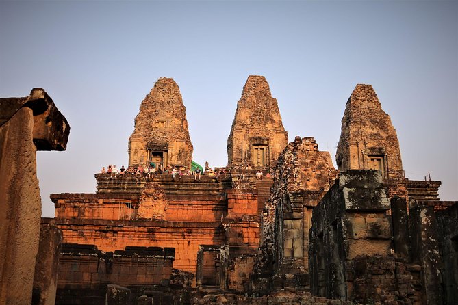 Best Temples Day Tour in Siem Reap with Sunset - Read the faces of Bayon