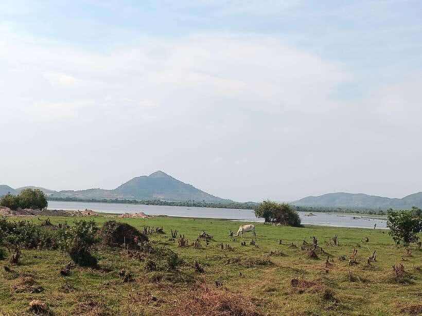 Bokor mountain, Pepper plantation and Man-made lake - Brateak Krola, a lake with a difficult past