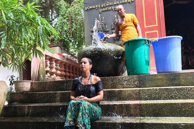 Buddhist Water Blessing and Real Life Experience with Local - Seeing local prayer at Preah Ang Chek Preah Ang Chom