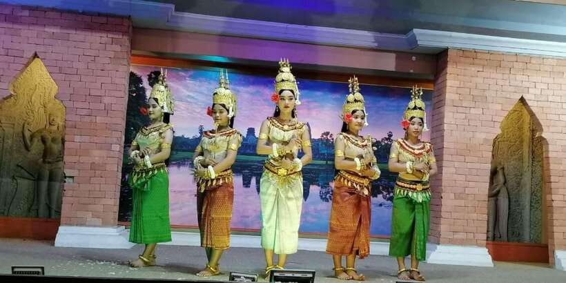 Buffet Dinner Apsara Show with hotel transfers - Entering Amazon Angkor