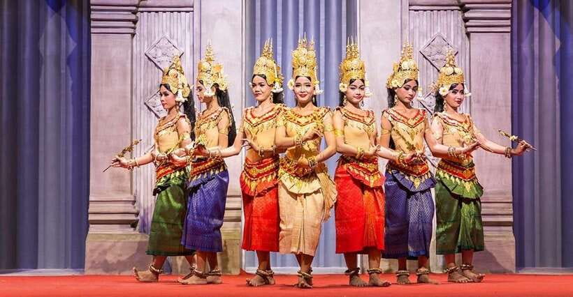Buffet Dinner Apsara Show with hotel transfers - Hotel pickup by tuk tuk or van