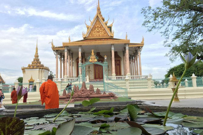 Cambodia 7 Days Tour from Siem Reap to Battambang and Phnom Penh - Tonle Sap, Kampong Phluk, and Siem Reap’s local side
