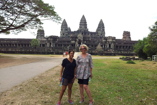 Cambodia Highlight 6 Days Tour from Siem Reap to Phnom Penh - Day 4: Leaving the temples for the road to Phnom Penh
