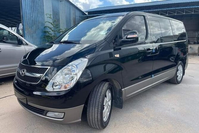 Cambodia Private Taxi - Siem Reap & Angkor Wat Temple Area Tour - A look at the vehicles and the ride