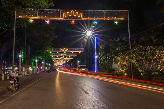 Cambodian Art Tour in Siem Reap Including Apsara Show with Optional Angkor Tour - A modern gallery and Cambodian lacquer work