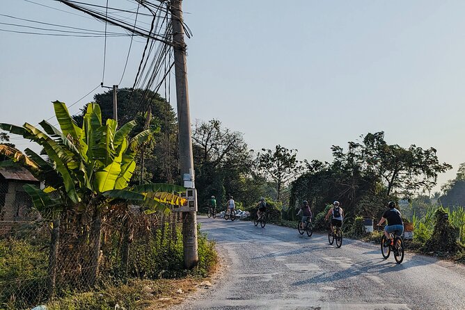 Customs and Culture Half Day Walk and Bike Tour in Battambang - A local café and a lesson in Khmer