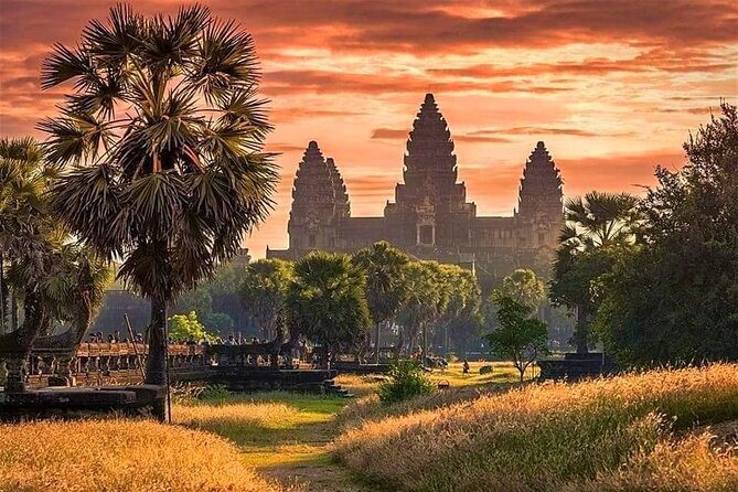 Discover Cambodia 8 Days from Siem Reap to Koh Trong -Phnom Penh - Phnom Penh’s royal monuments and difficult history