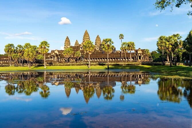 Explore Angkor Sunrise Spectacle a Full Day Temples Tour - Why Angkor Wat sunrise is worth the early alarm
