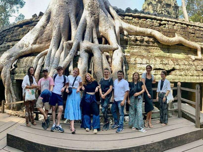 Explore Angkor Temple Sunset With Tour Guided - Phnom Bakheng and the sunset choice