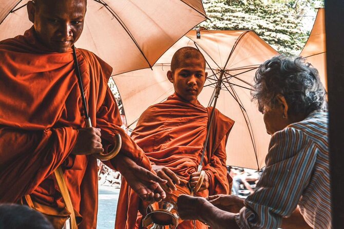 Explore Battambang full day tour by Tuk Tuk (start from 9am-6:30pm) - Phnom Sampeau and the Killing Cave