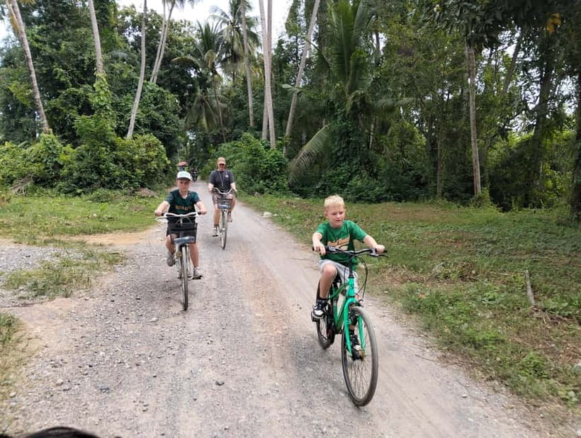 Explore the Village &Countryside By Bicycle-Half Day Morning - The traditional house visit