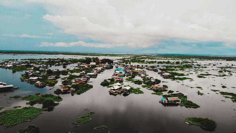 Floating Village and Tonlé Sap Sunset Tour - Should you book the Mey Chrey sunset tour?